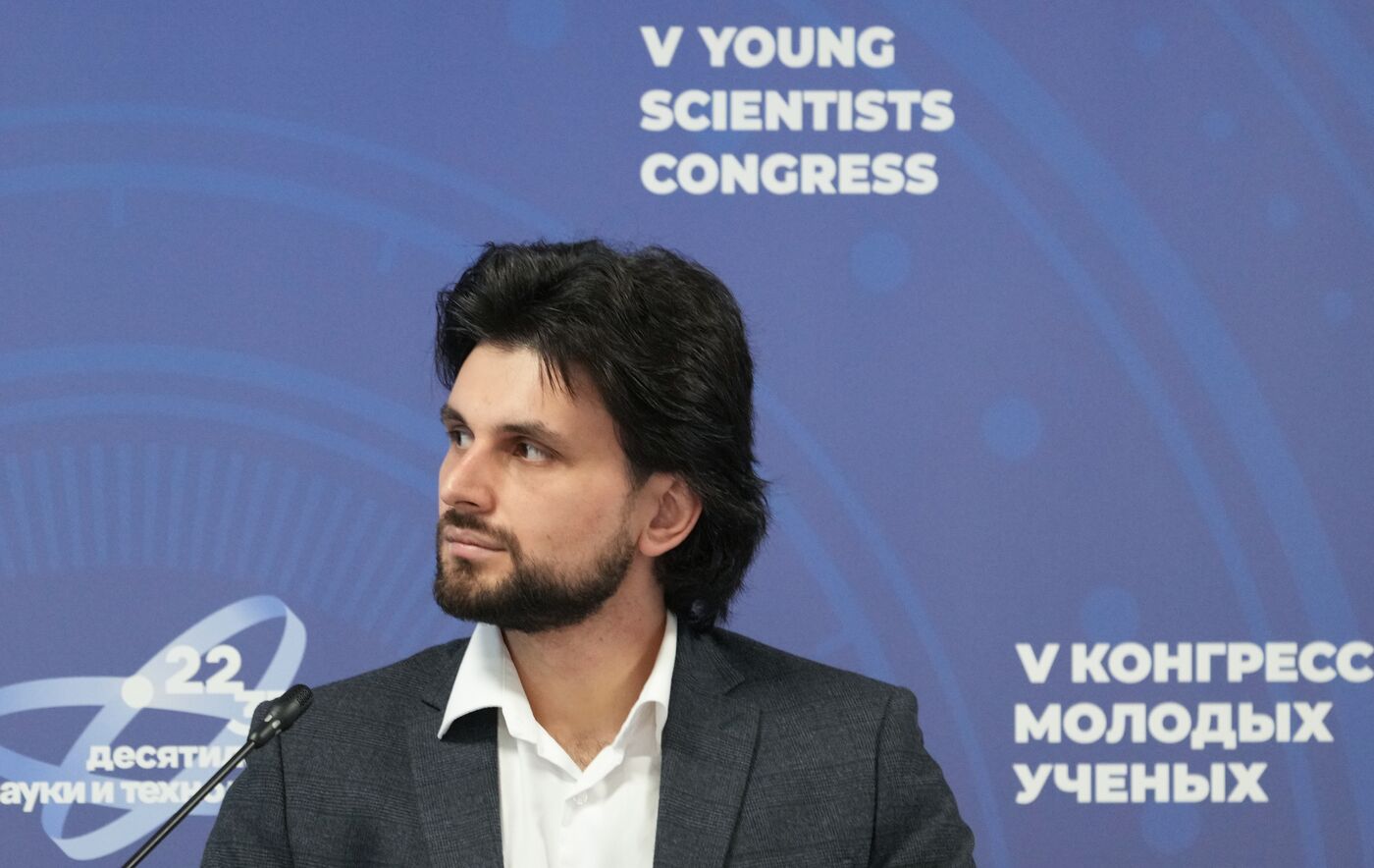 2025 Young Scientists Congress. Dialogue of Leaders: Best Practices in Training Medical Personnel