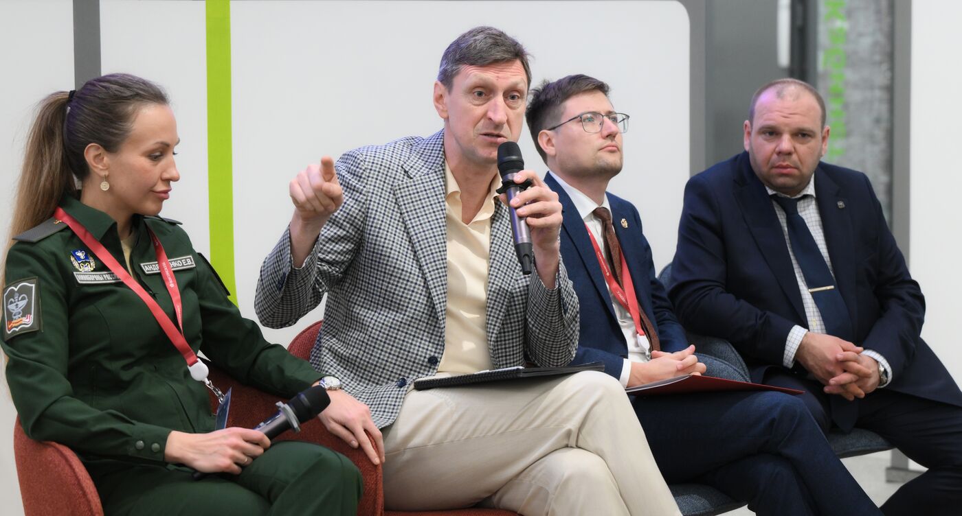 2025 Young Scientists Congress. Young Ministry of Defense Scientists: A Bridge Between Military and Civilian Science