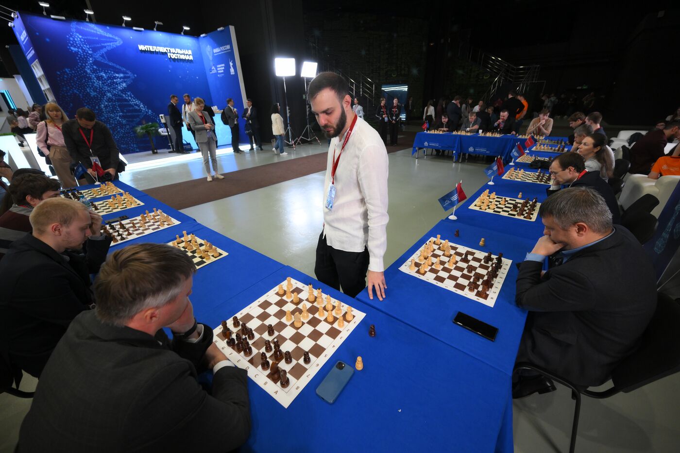 2025 Young Scientists Congress. Simultaneous chess display