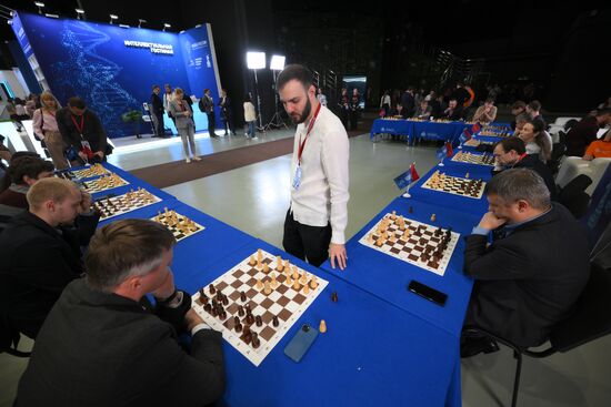 2025 Young Scientists Congress. Simultaneous chess display