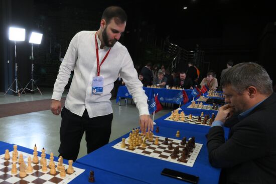 2025 Young Scientists Congress. Simultaneous chess display