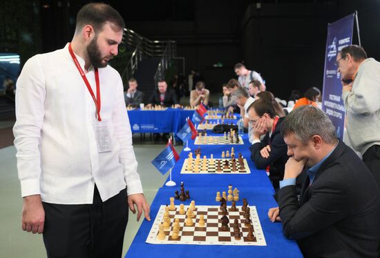 2025 Young Scientists Congress. Simultaneous chess display