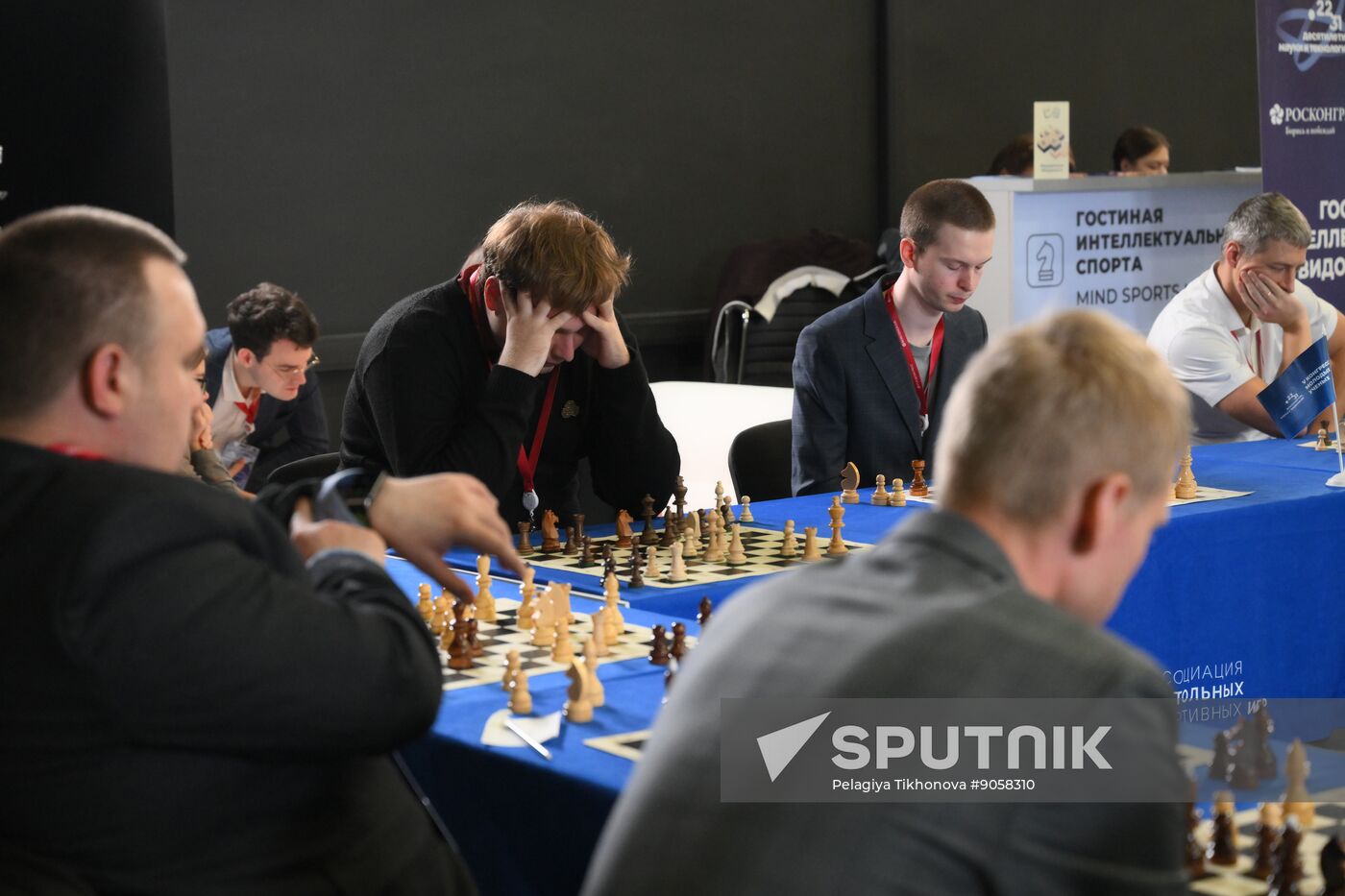2025 Young Scientists Congress. Simultaneous chess display