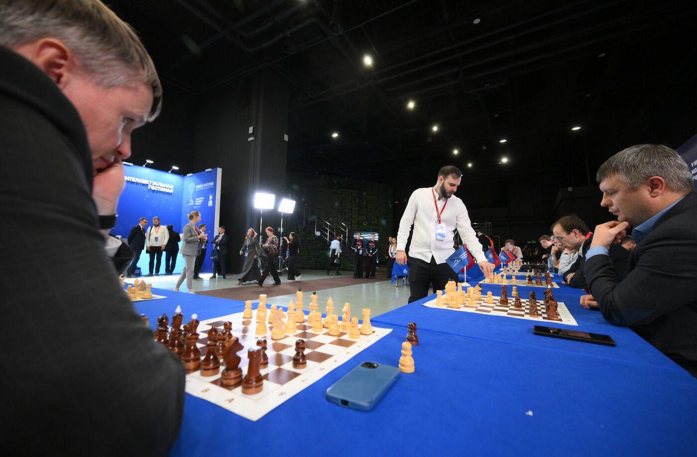 2025 Young Scientists Congress. Simultaneous chess display