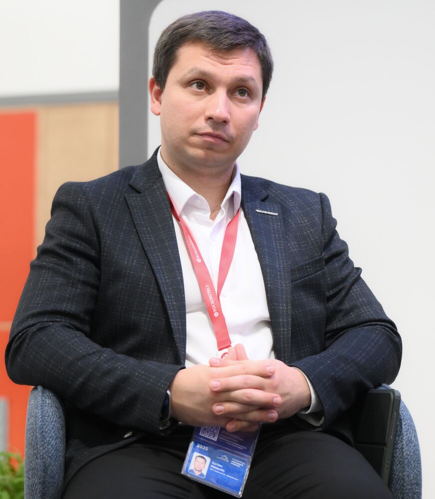 The 2025 Young Scientists Congress. The Scientist’s Building Set: Assembly Instructions (with Hobbies, Weaknesses, and No Imposter Syndrome)