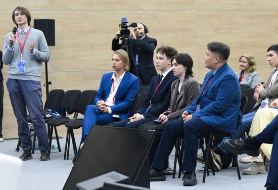 2025 Young Scientists Congress. Raising Champions for Science: From Educational Success to Global Achievement