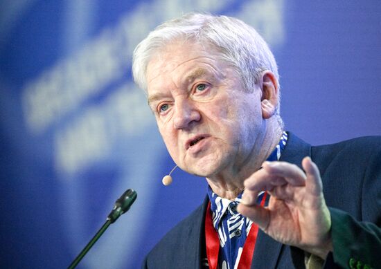 2025 Young Scientists Congress. The Role of Reverse Genetics in Developing Innovative Drugs