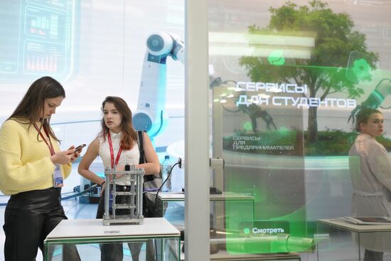 The 2025 Young Scientists Congress. Credit is mandatory when using the photo. Location: Russia, Federal territory 'Sirius'. Author: Maksim Blinov. 2025 Young Scientists Congress