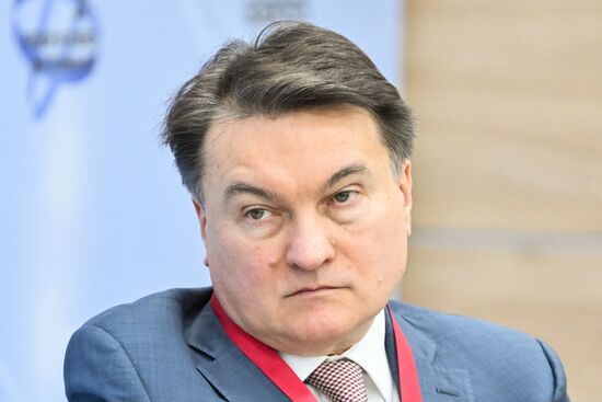 2025 Young Scientists Congress. Lingua Franca 2.0: Russian as the Language of Science, Technology, and International Cooperation