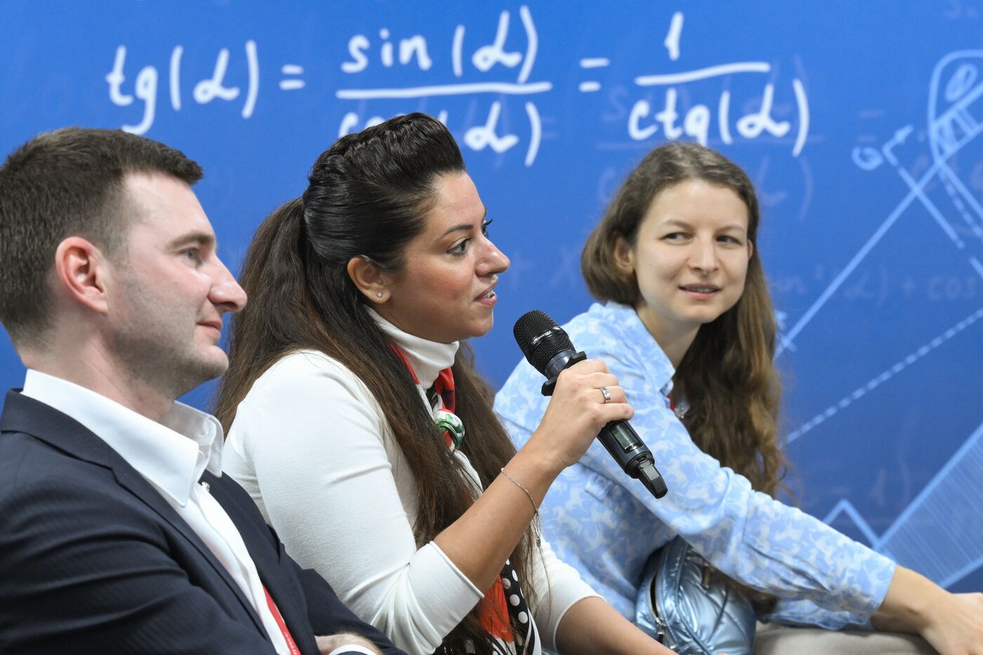 2025 Young Scientists Congress. Business Game. Scientific Communication: The Path to Discovery