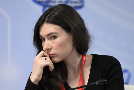 2025 Young Scientists Congress. The World in 2050: How Do You Like the Future So Far?