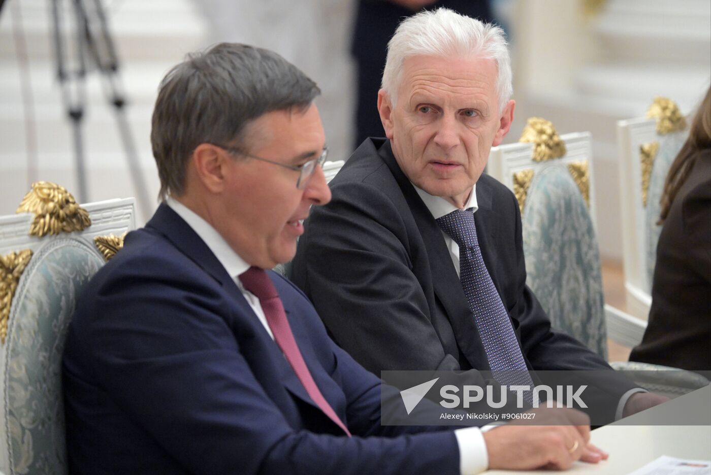 President Vladimir Putin meets with Young Scientists Congress participants