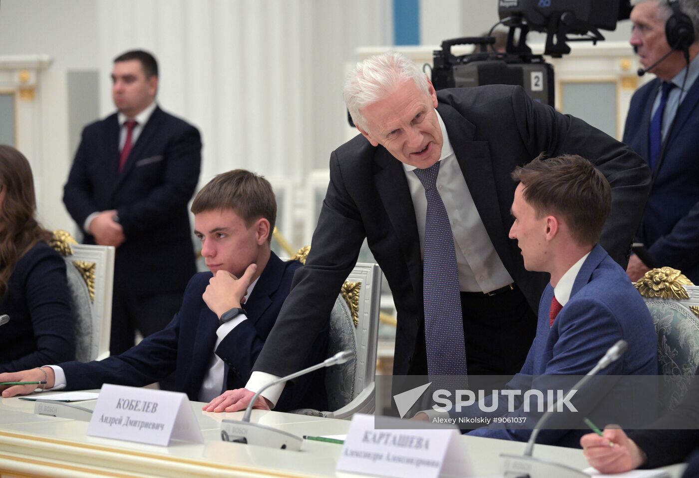 President Vladimir Putin meets with Young Scientists Congress participants