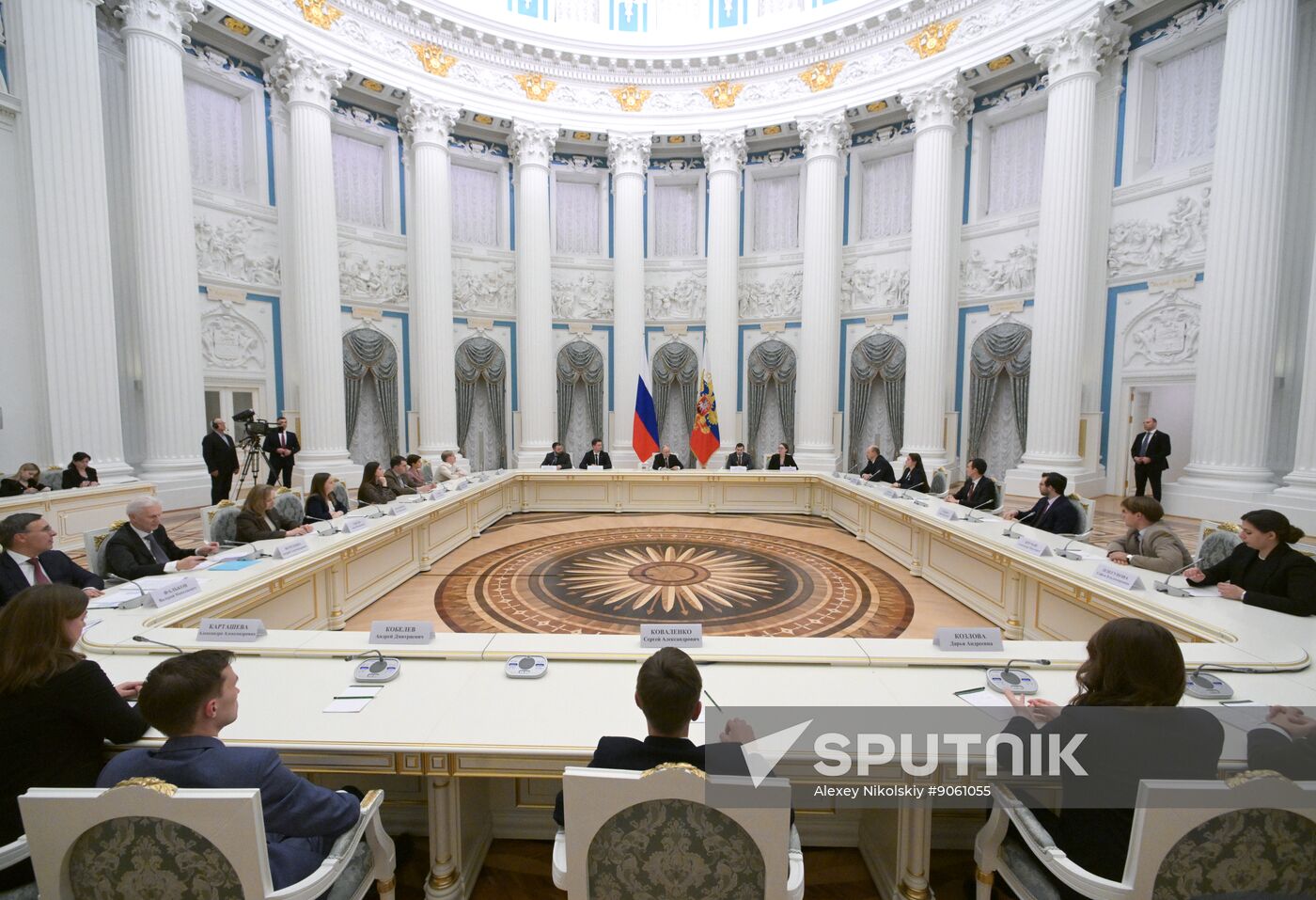 President Vladimir Putin meets with Young Scientists Congress participants
