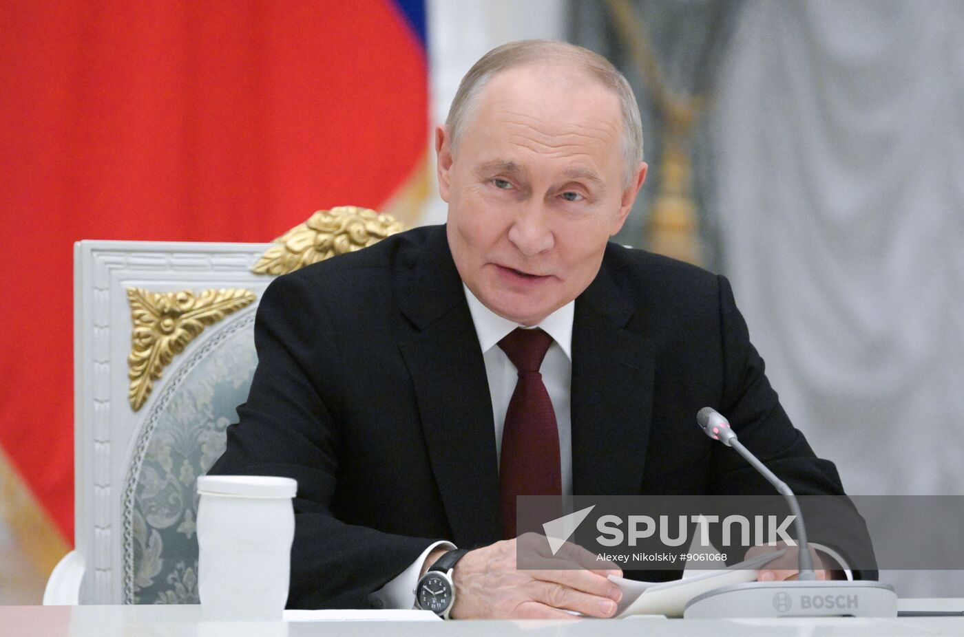 President Vladimir Putin meets with Young Scientists Congress participants