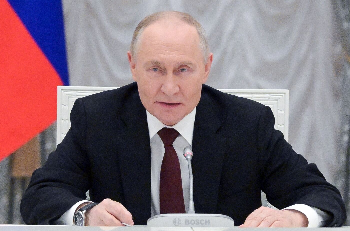 President Vladimir Putin meets with Young Scientists Congress participants
