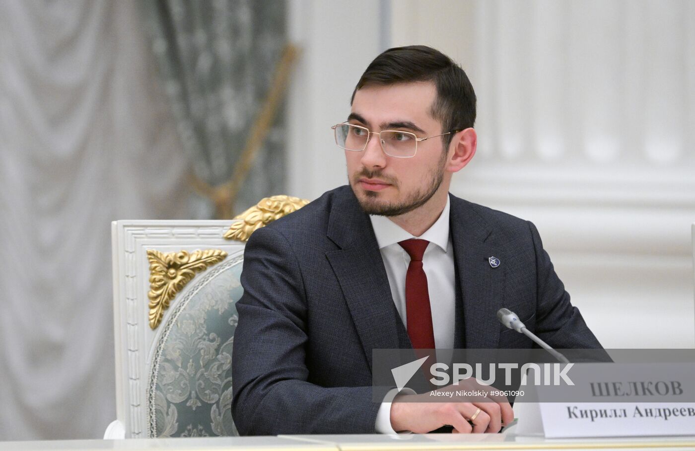 President Vladimir Putin meets with Young Scientists Congress participants