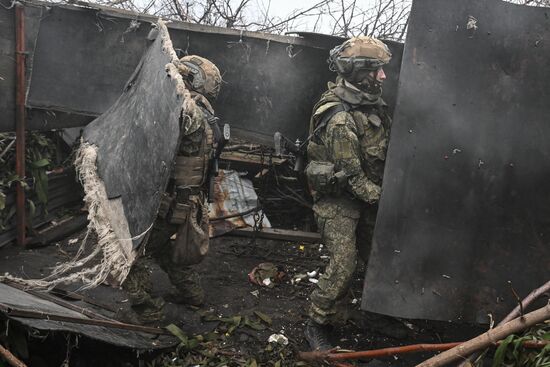 Russia Ukraine Military Operation Giatsint-B Artillery Unit