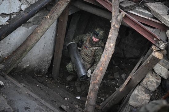 Russia Ukraine Military Operation Giatsint-B Artillery Unit