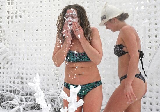 Russia Winter Swimming