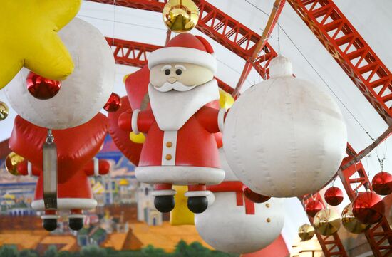 Russia New Year Season Preparations