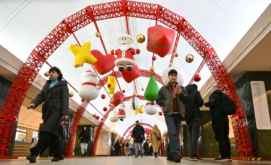 Russia New Year Season Preparations