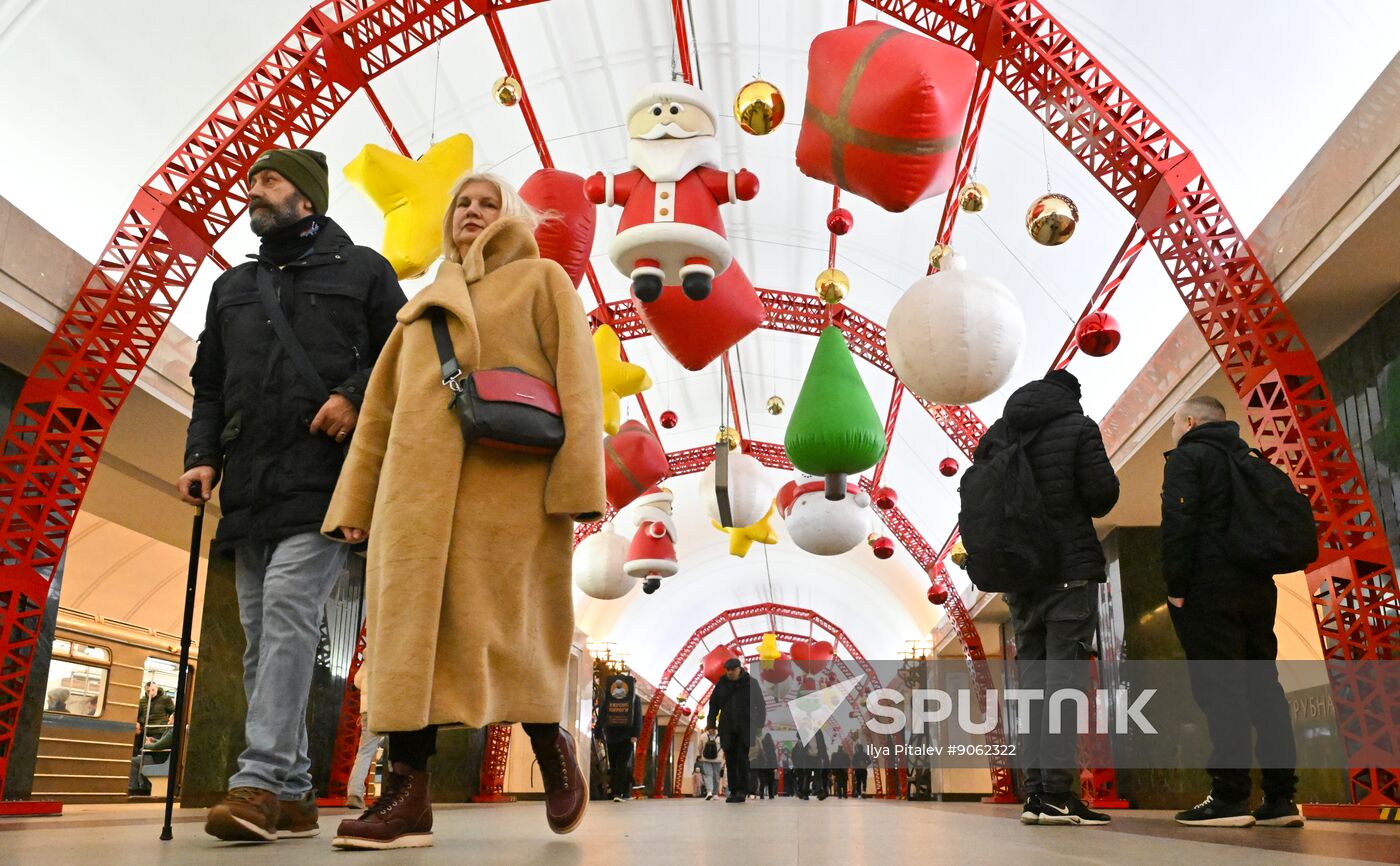 Russia New Year Season Preparations