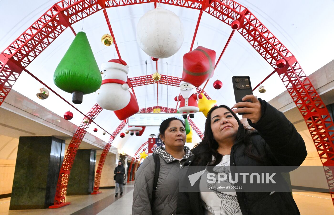 Russia New Year Season Preparations