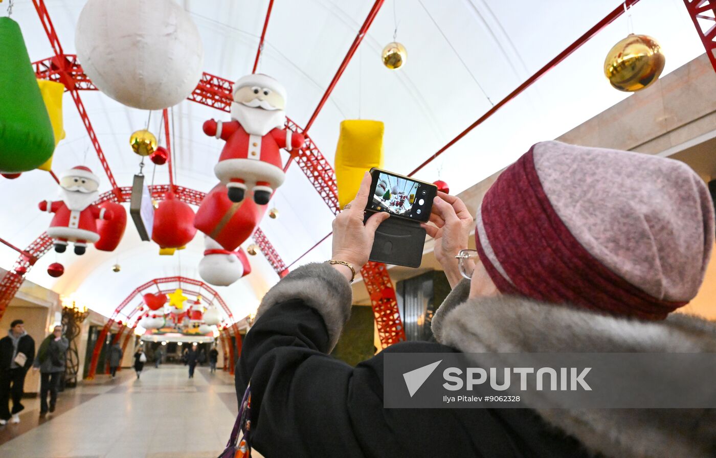 Russia New Year Season Preparations