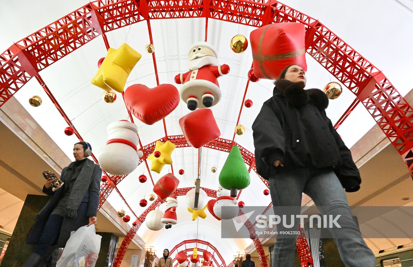 Russia New Year Season Preparations