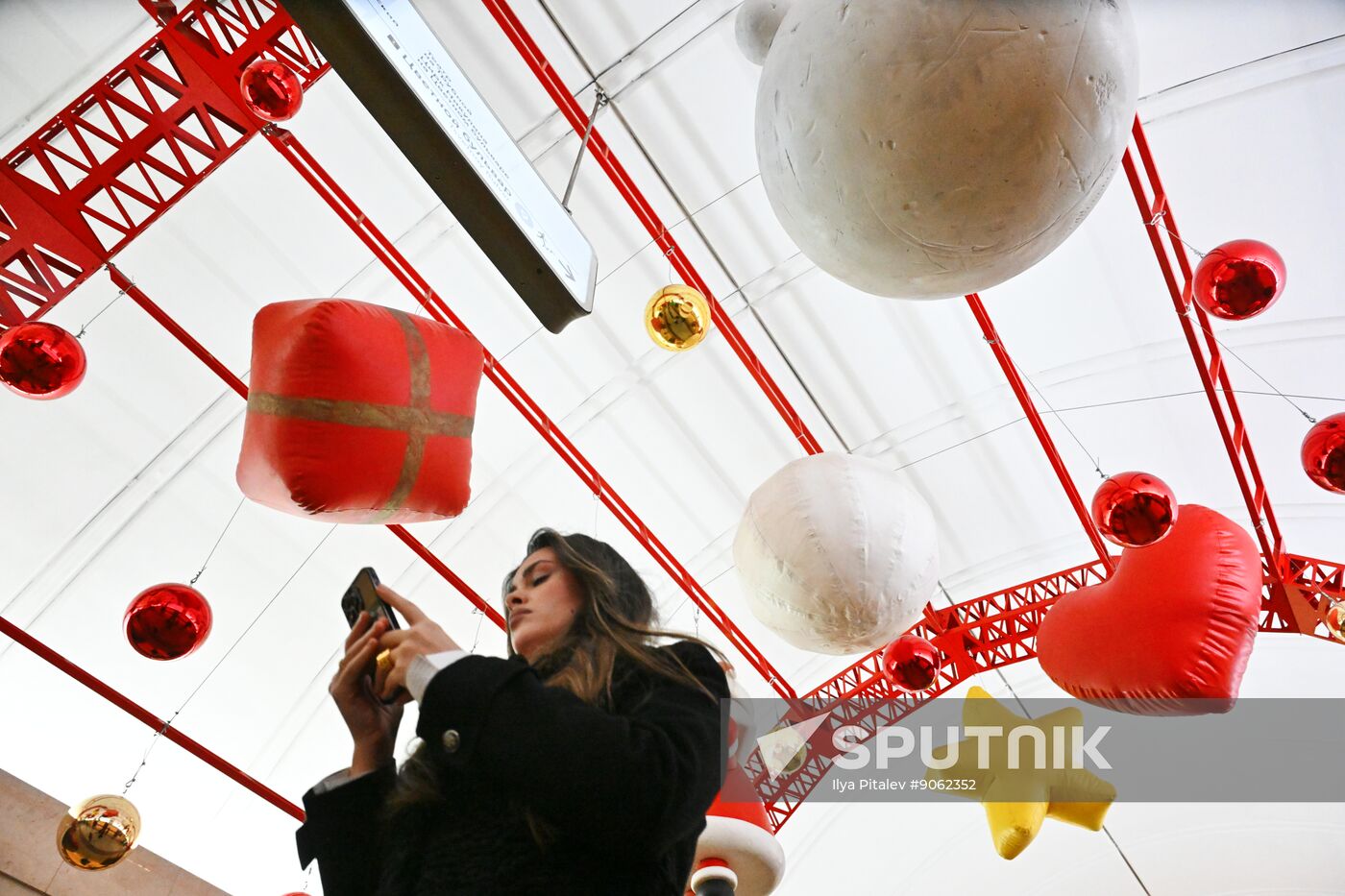 Russia New Year Season Preparations