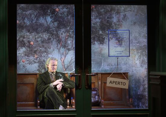 Russia Theatre Choice