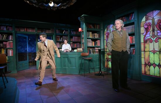 Russia Theatre Choice