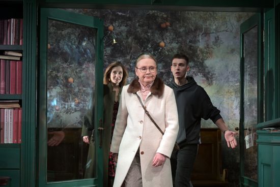 Russia Theatre Choice