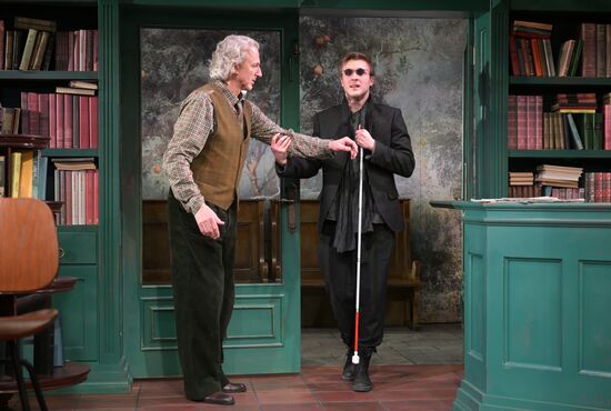 Russia Theatre Choice