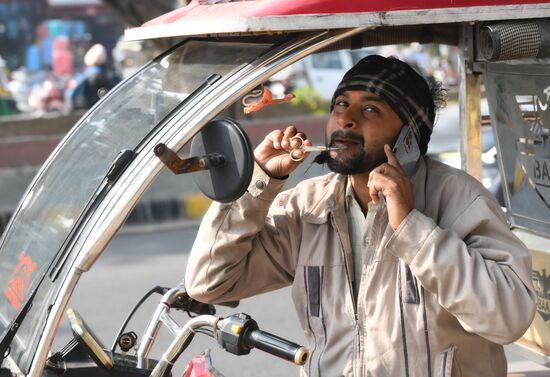 India Delhi Daily Life