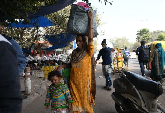 India Delhi Daily Life