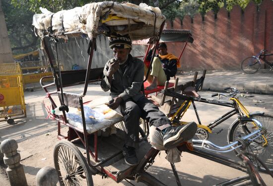 India Delhi Daily Life