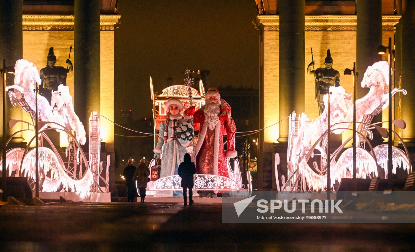 Russia New Year Season Preparations