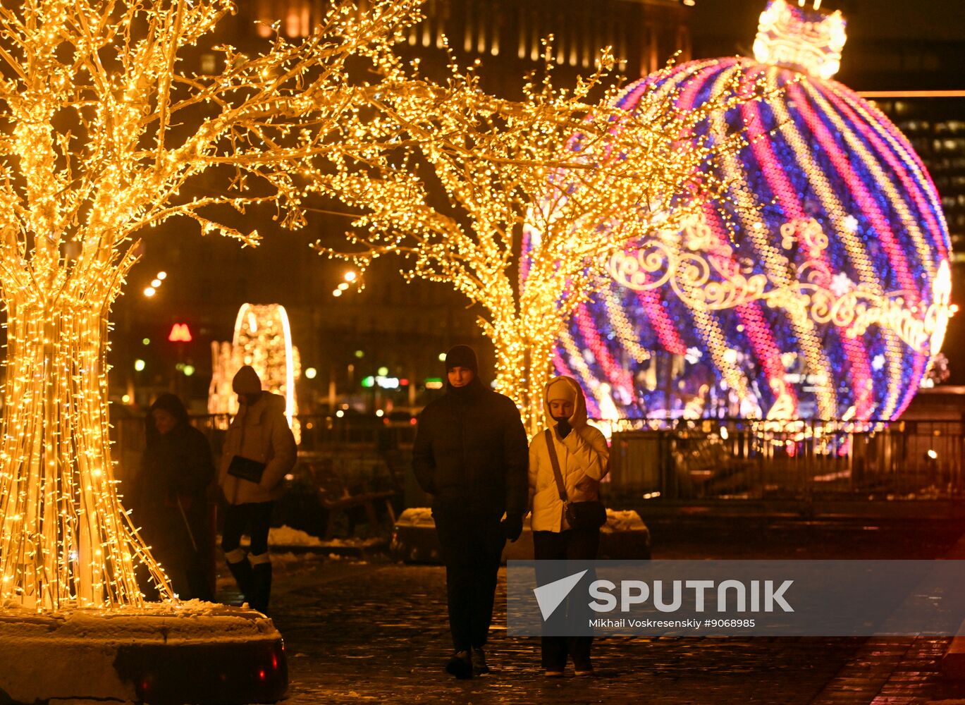 Russia New Year Season Preparations