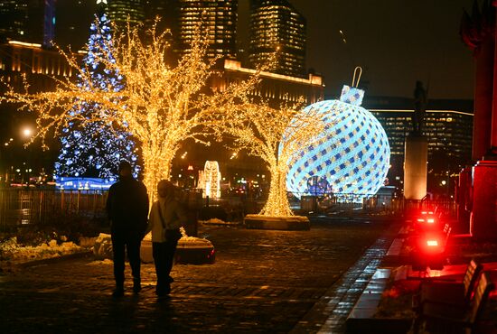 Russia New Year Season Preparations