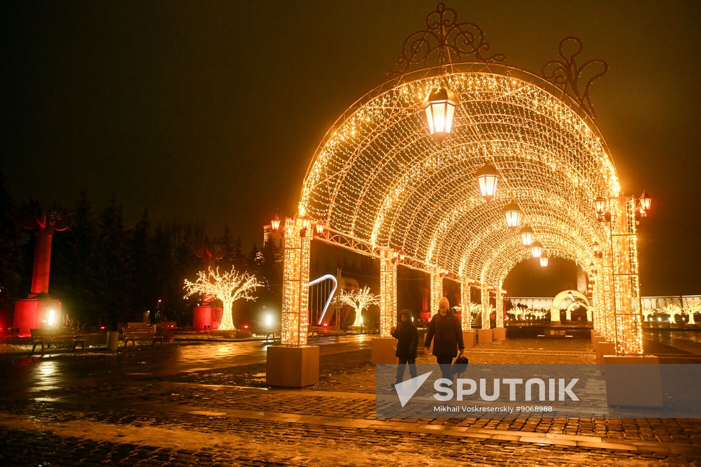 Russia New Year Season Preparations