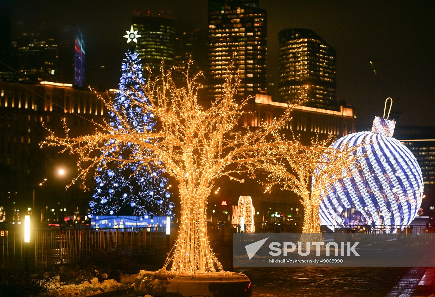 Russia New Year Season Preparations