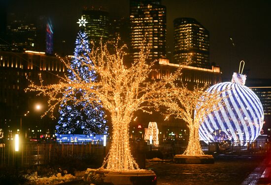 Russia New Year Season Preparations