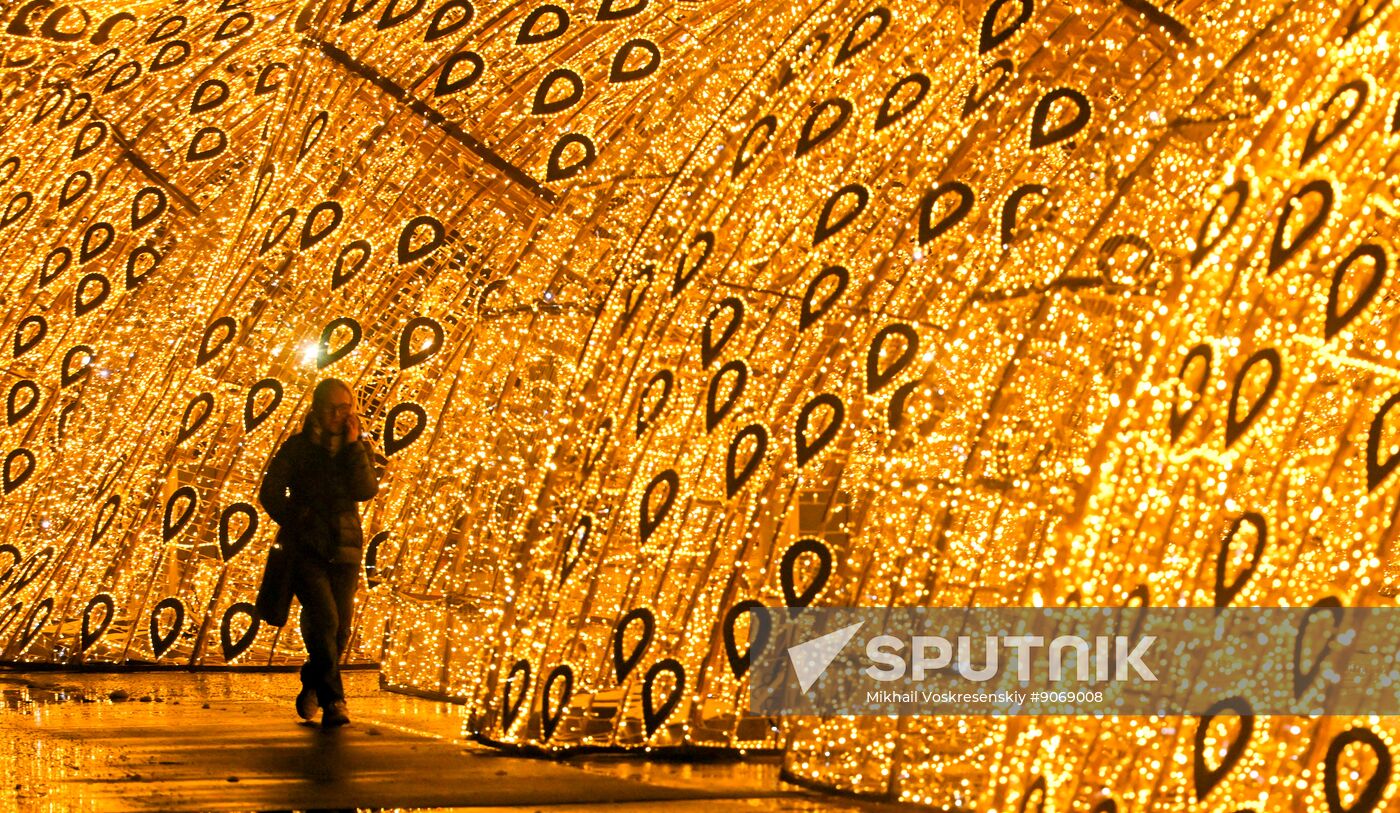 Russia New Year Season Preparations