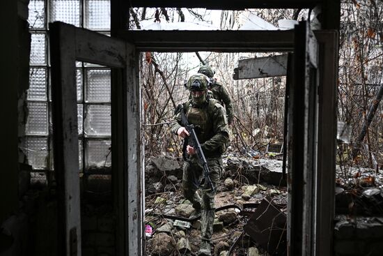 Russia Ukraine Military Operation Signal Unit