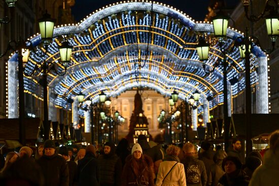 Russia New Year Season Preparations