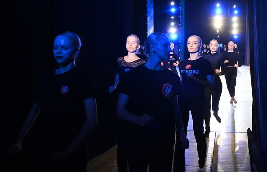 Russia Entertainment Siberian Dance Ensemble