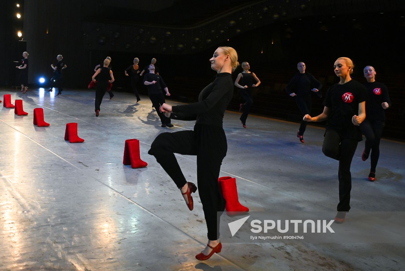 Russia Entertainment Siberian Dance Ensemble