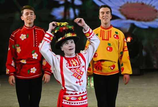 Russia Entertainment Siberian Dance Ensemble